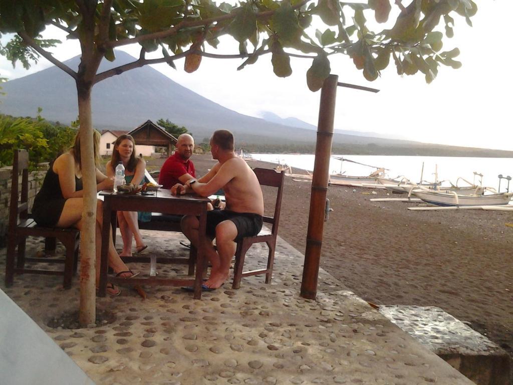 Solaluna Beach Homestay Amed Eksteriør bilde